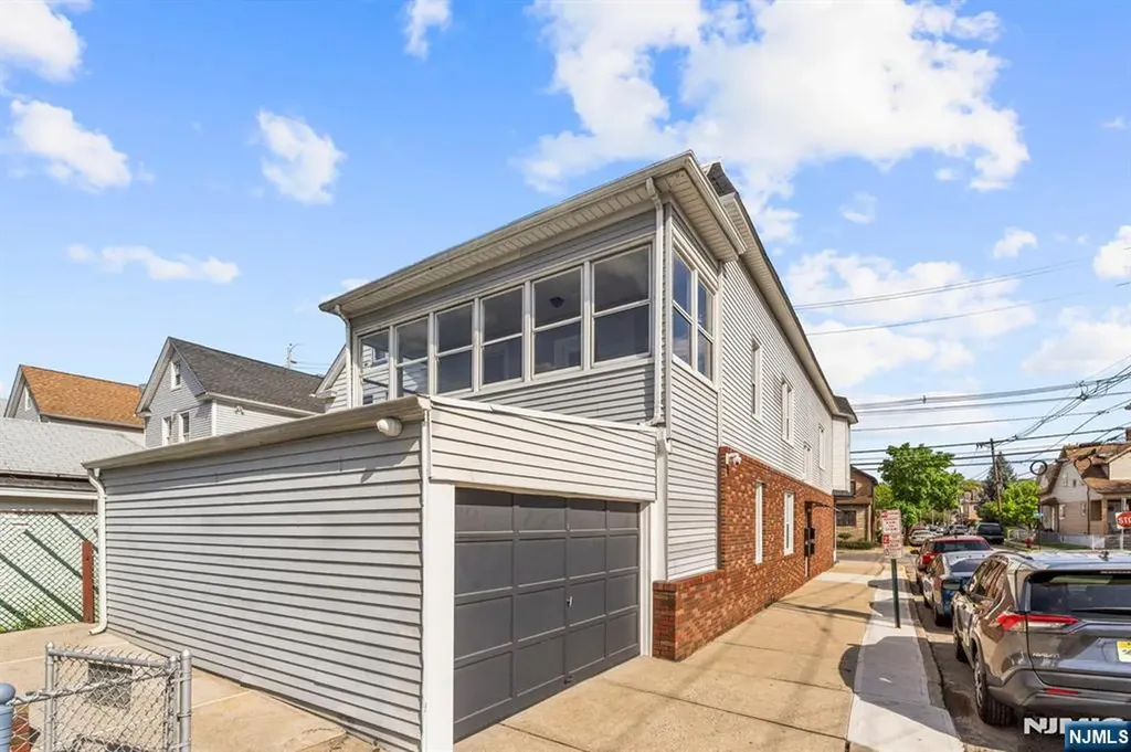 59 Locust Avenue Wallington NJ 07057