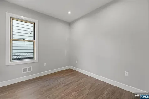 59 Locust Avenue Wallington NJ 07057