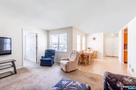 81 Park Edge Berkeley Heights NJ 07922