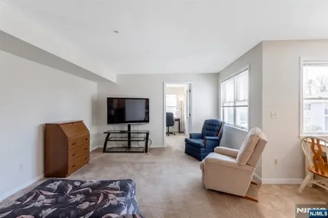 81 Park Edge Berkeley Heights NJ 07922