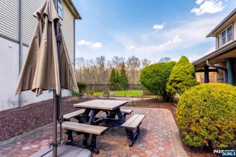 81 Park Edge Berkeley Heights NJ 07922