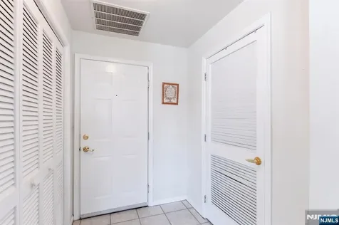 81 Park Edge Berkeley Heights NJ 07922