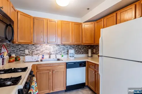 81 Park Edge Berkeley Heights NJ 07922