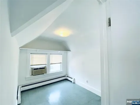 264 4th Street Palisades Park NJ 07650