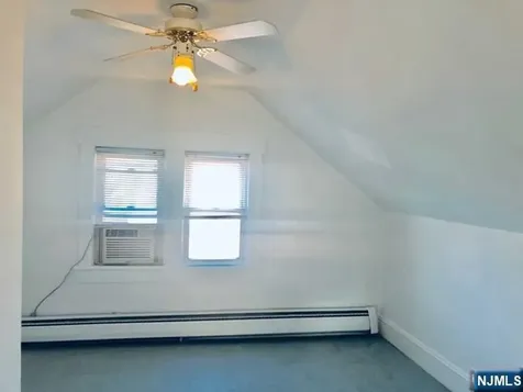 264 4th Street Palisades Park NJ 07650