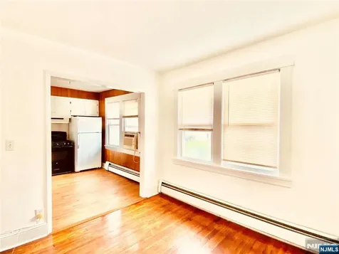 264 4th Street Palisades Park NJ 07650
