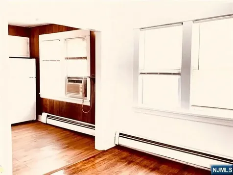 264 4th Street Palisades Park NJ 07650