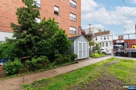 520 26th Street Union City NJ 07087