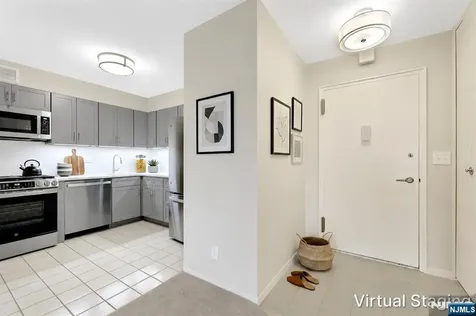 2000 Linwood Fort Lee NJ 07024