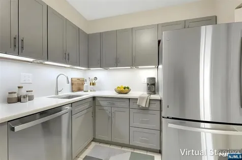 2000 Linwood Fort Lee NJ 07024