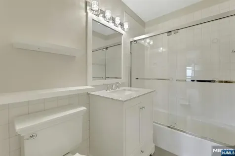 2000 Linwood Fort Lee NJ 07024