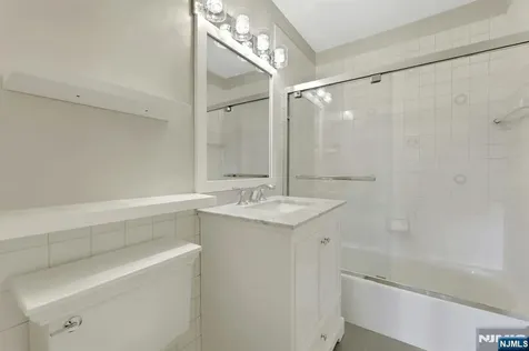 2000 Linwood Fort Lee NJ 07024