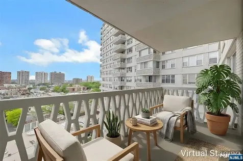 2000 Linwood Fort Lee NJ 07024