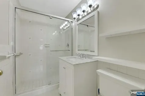 2000 Linwood Fort Lee NJ 07024