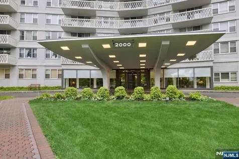 2000 Linwood Fort Lee NJ 07024