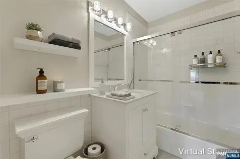 2000 Linwood Fort Lee NJ 07024