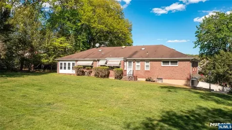 1027 Westwood Avenue Old Tappan NJ 07675
