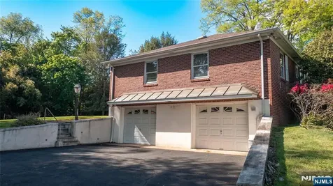 1027 Westwood Avenue Old Tappan NJ 07675
