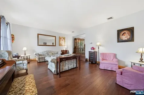 621 Bloomfield Avenue Nutley NJ 07110