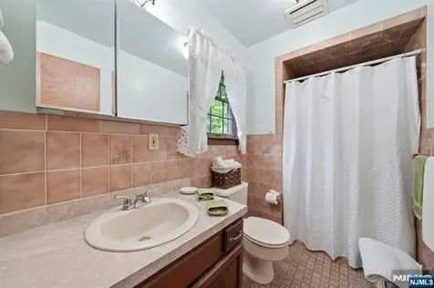 621 Bloomfield Avenue Nutley NJ 07110