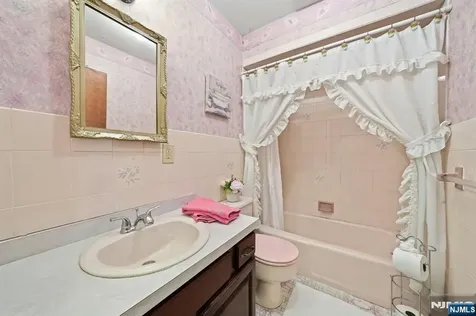 621 Bloomfield Avenue Nutley NJ 07110