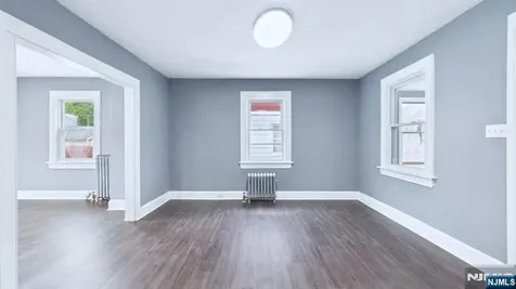 71 Leslie Street East Orange NJ 07017