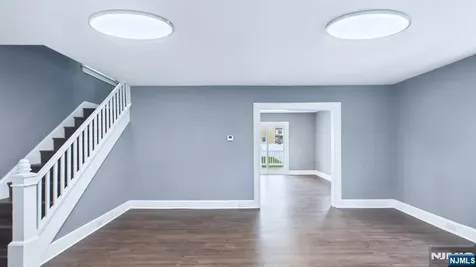 71 Leslie Street East Orange NJ 07017