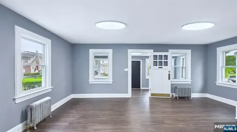 71 Leslie Street East Orange NJ 07017