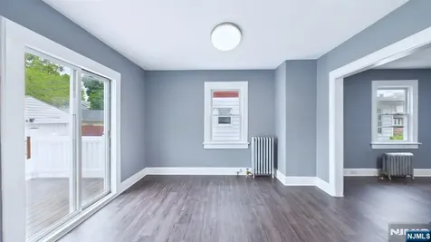 71 Leslie Street East Orange NJ 07017
