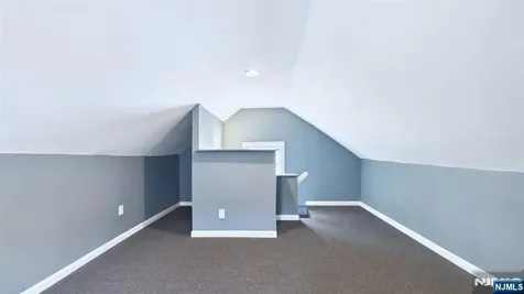 71 Leslie Street East Orange NJ 07017