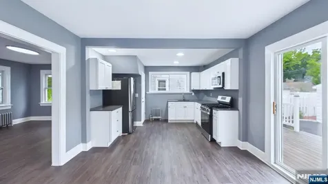 71 Leslie Street East Orange NJ 07017