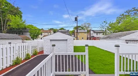 71 Leslie Street East Orange NJ 07017