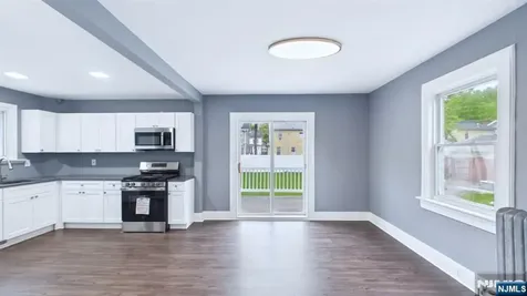 71 Leslie Street East Orange NJ 07017