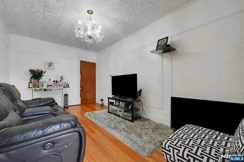 225 Palmer Street Elizabeth NJ 07202