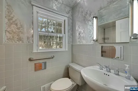 229 Allison Court Englewood NJ 07631
