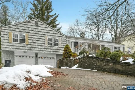 229 Allison Court Englewood NJ 07631