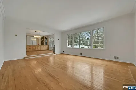 229 Allison Court Englewood NJ 07631