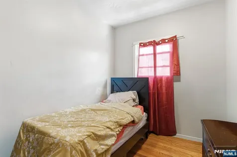 161 Seaview Avenue Jersey City NJ 07305
