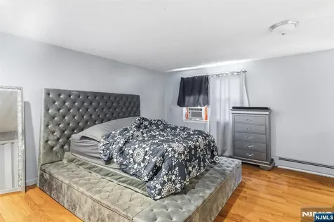 161 Seaview Avenue Jersey City NJ 07305