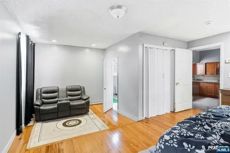 161 Seaview Avenue Jersey City NJ 07305