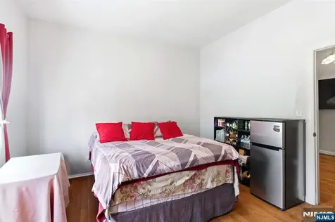 161 Seaview Avenue Jersey City NJ 07305
