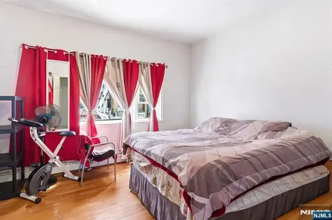 161 Seaview Avenue Jersey City NJ 07305