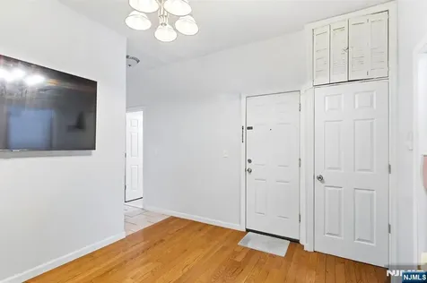 161 Seaview Avenue Jersey City NJ 07305