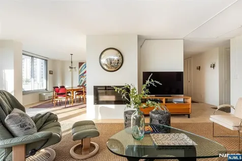 1 Claridge Drive Verona NJ 07044