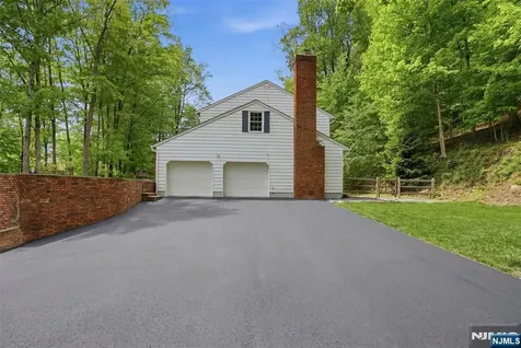 219 W Saddle River Road Saddle River NJ 07458