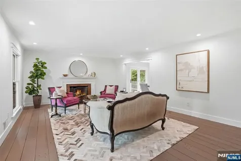219 W Saddle River Road Saddle River NJ 07458