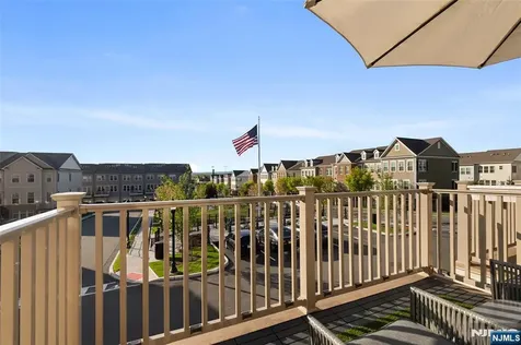 9 Arnold Drive Wood Ridge NJ 07075