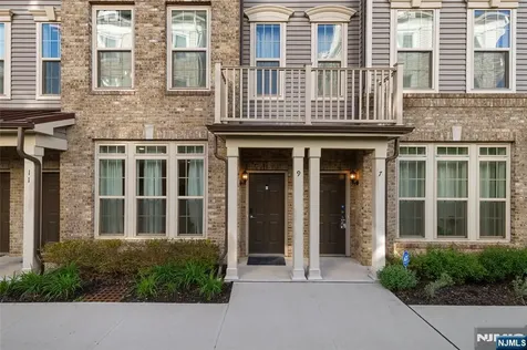 9 Arnold Drive Wood Ridge NJ 07075