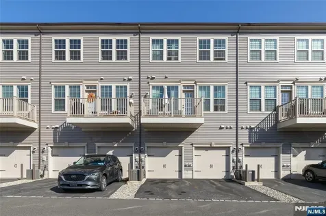 9 Arnold Drive Wood Ridge NJ 07075
