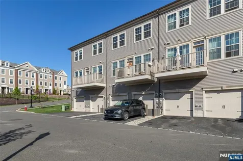 9 Arnold Drive Wood Ridge NJ 07075